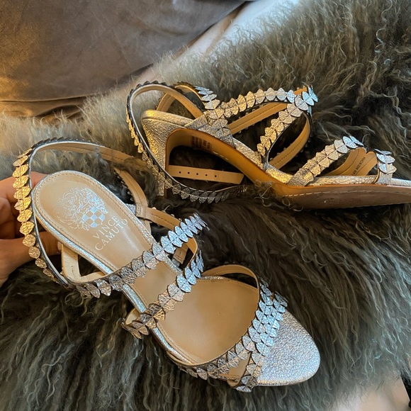 Sandals - Picture 2 of 3